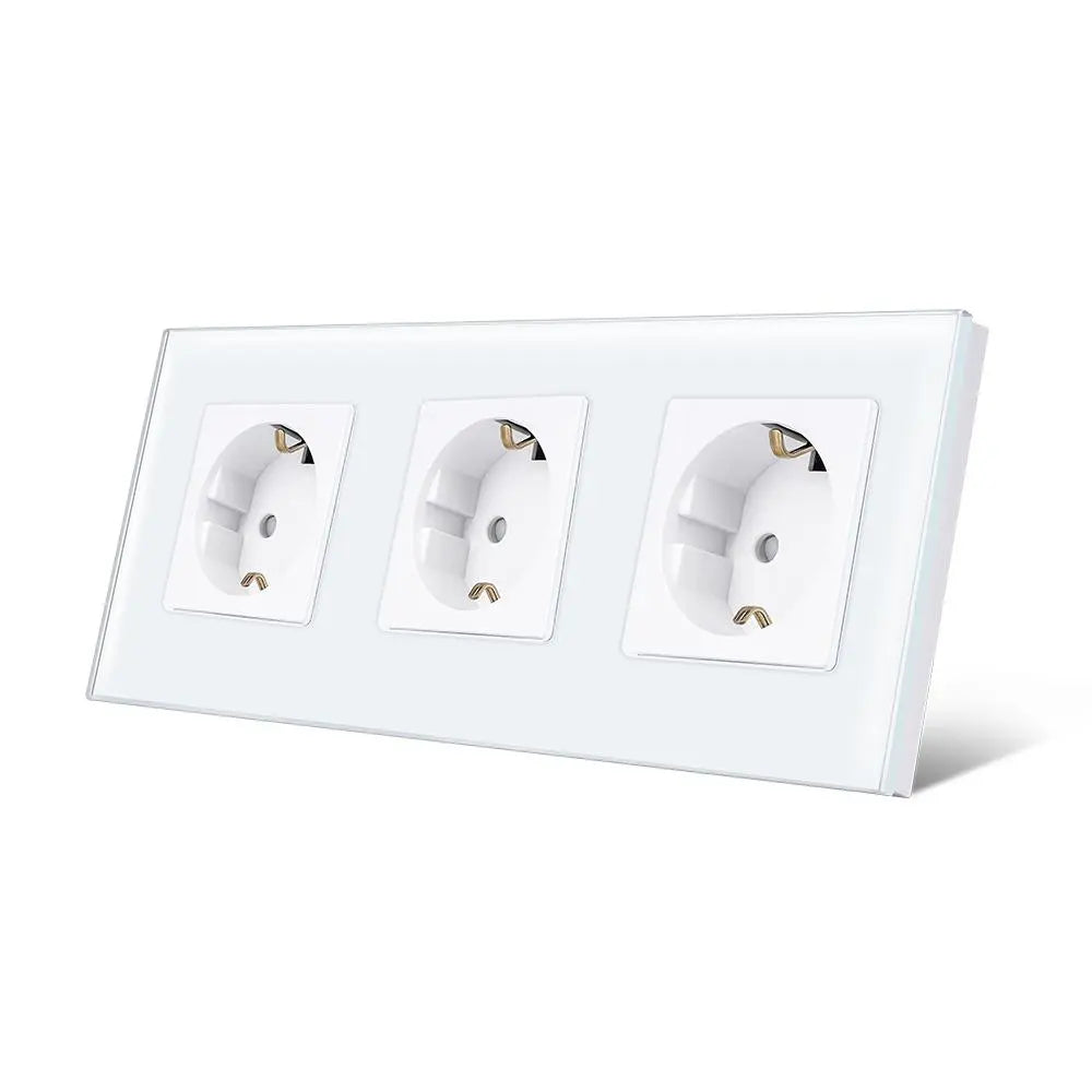 Power outlet | 1 + 1 + 1